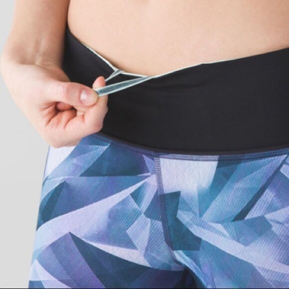Lululemon Pace Rival Crop Pretty Prism Multi / Black - Picture 5 of 12